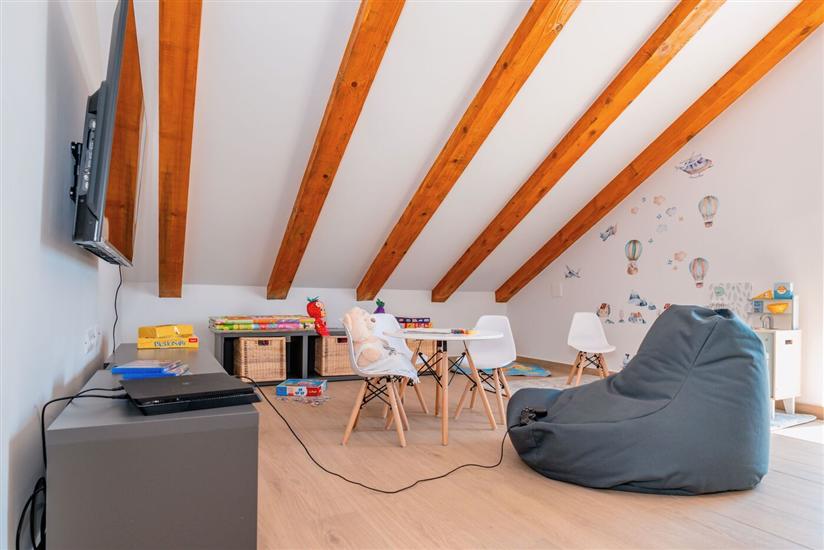 House K1, for 8 persons