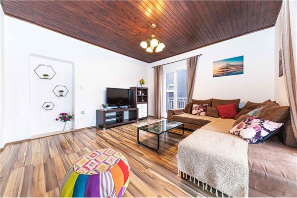 Apartment A1, for 5 persons