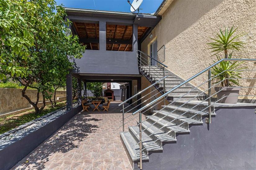 Apartment A2, for 6 persons