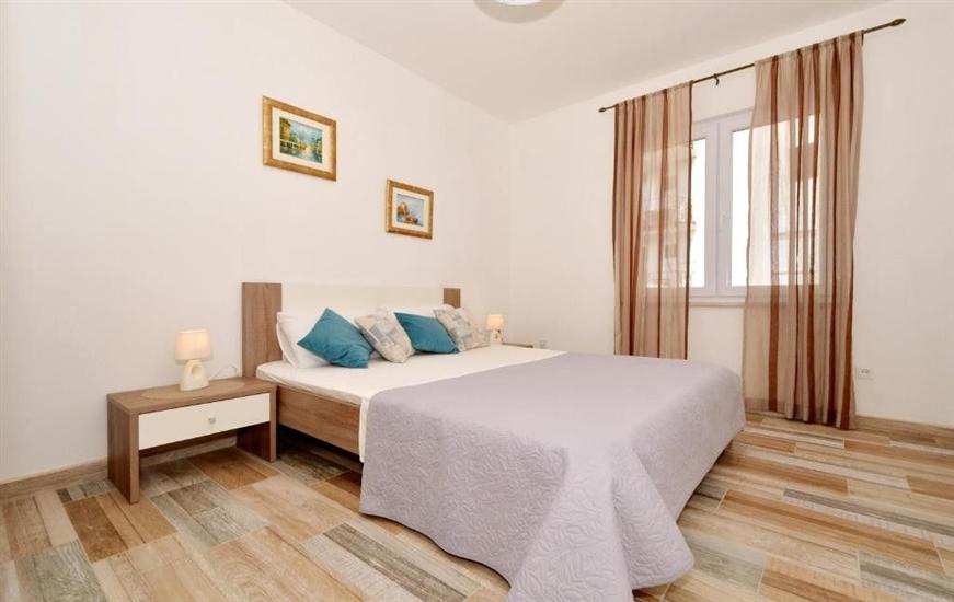 Apartment A2, for 6 persons