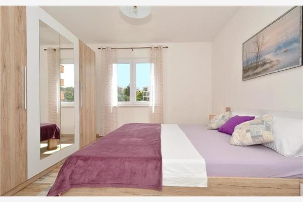 Apartment A2, for 6 persons