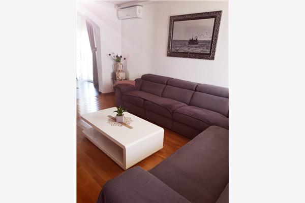 Apartment A1, for 8 persons