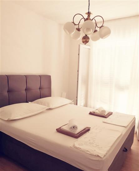 Apartment A1, for 8 persons