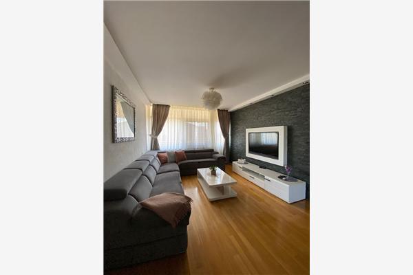 Apartment A1, for 8 persons