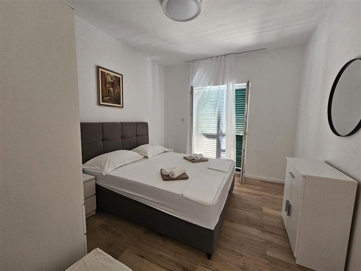 Apartment A2, for 8 persons