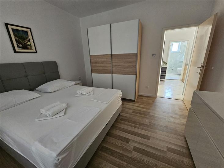 Apartment A2, for 8 persons