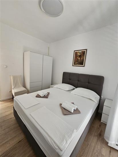 Apartment A2, for 8 persons