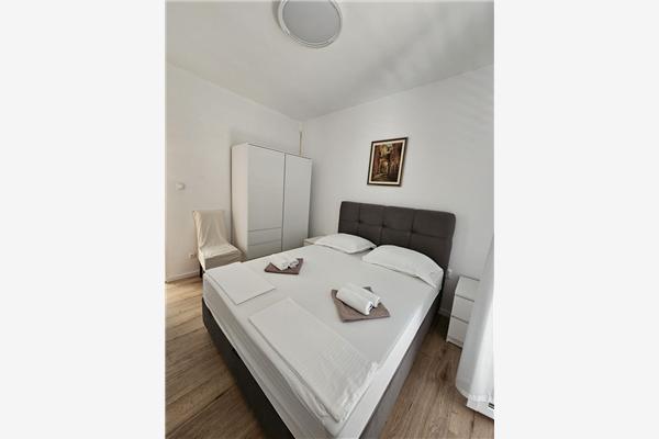 Apartment A2, for 8 persons