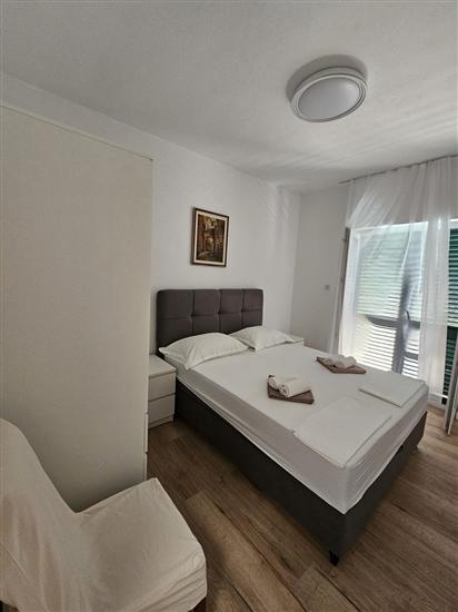 Apartment A2, for 8 persons
