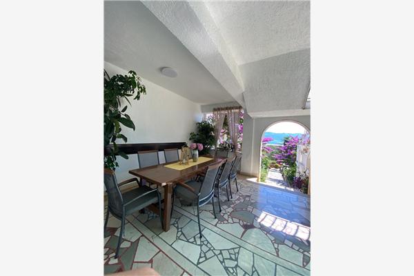 Apartment A2, for 8 persons