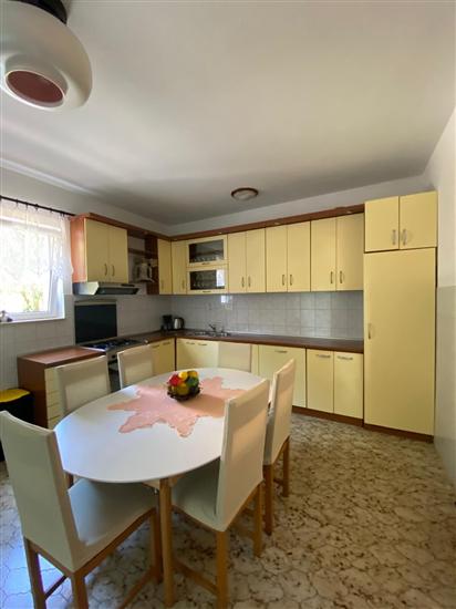 Apartment A2, for 8 persons