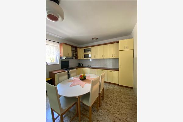Apartment A2, for 8 persons