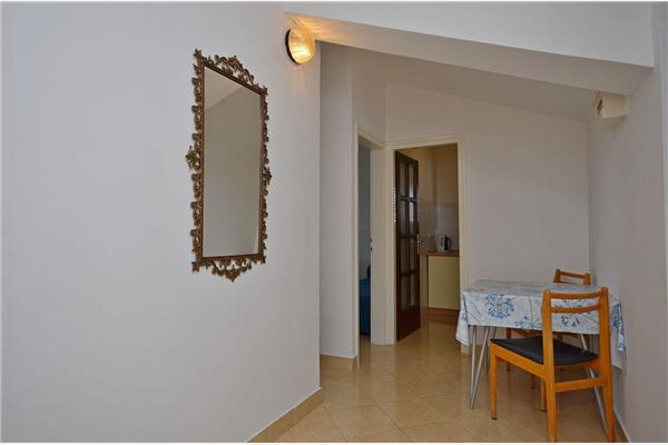 Apartment A1, for 5 persons