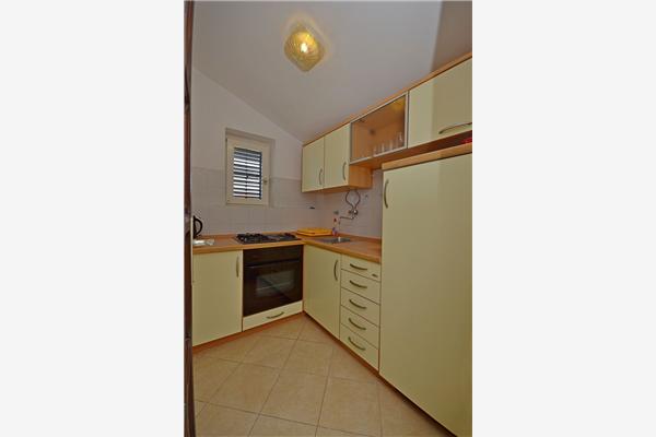 Apartment A1, for 5 persons