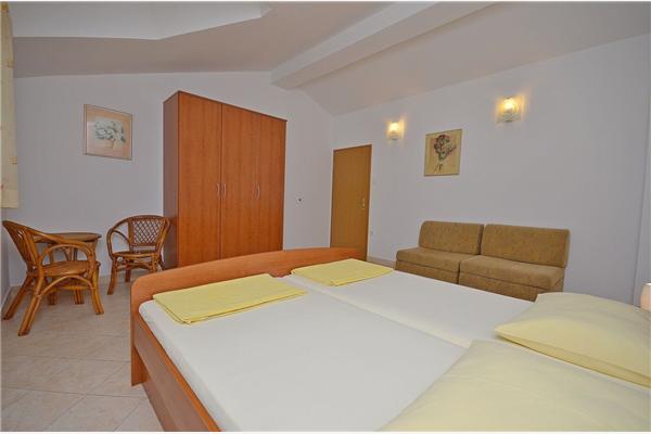 Apartment A2, for 4 persons