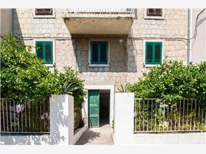 Apartments Centre In Stone House Split, Stone house, Size 35.00 m2, Airline distance to town centre 500 m