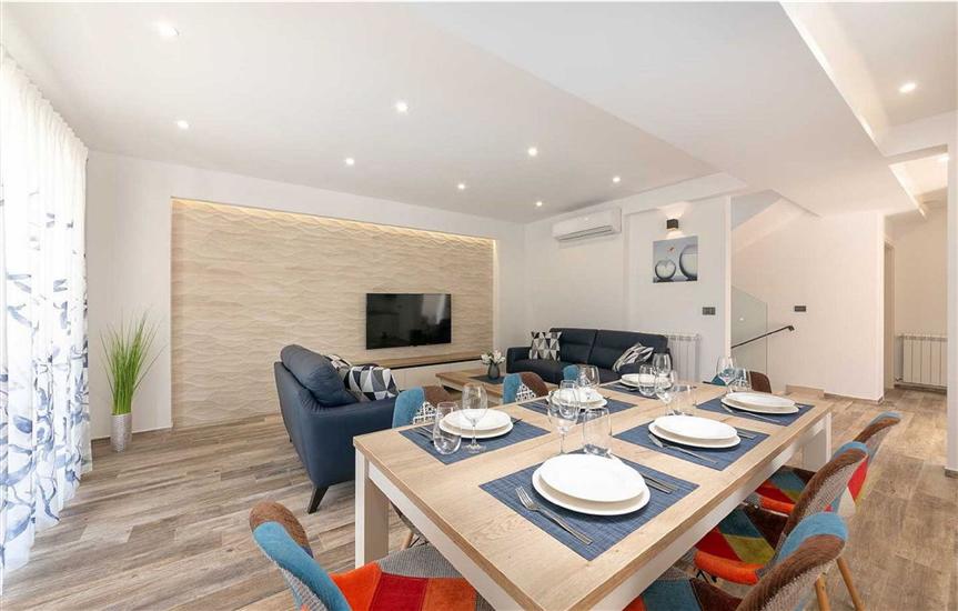 House K1, for 14 persons