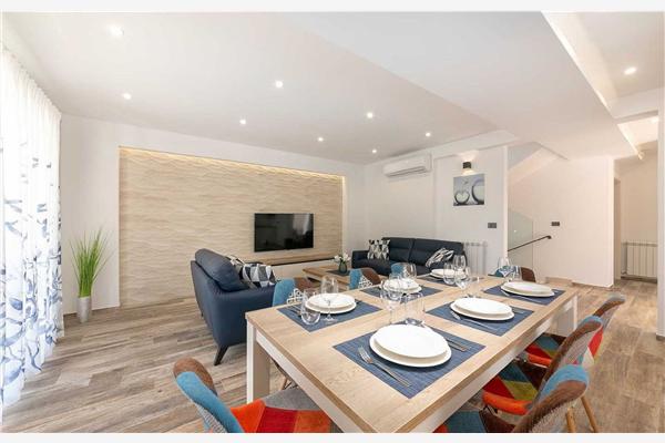 House K1, for 14 persons