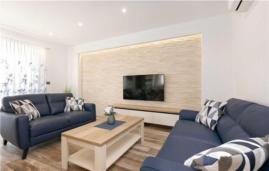 House K1, for 14 persons