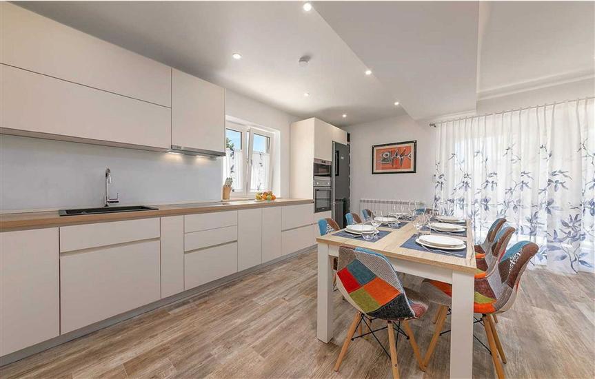 House K1, for 14 persons