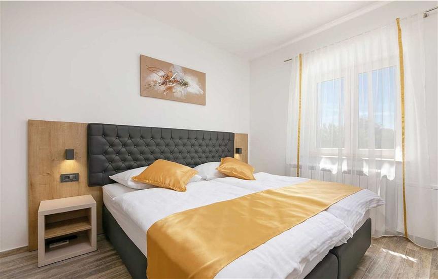 House K1, for 14 persons