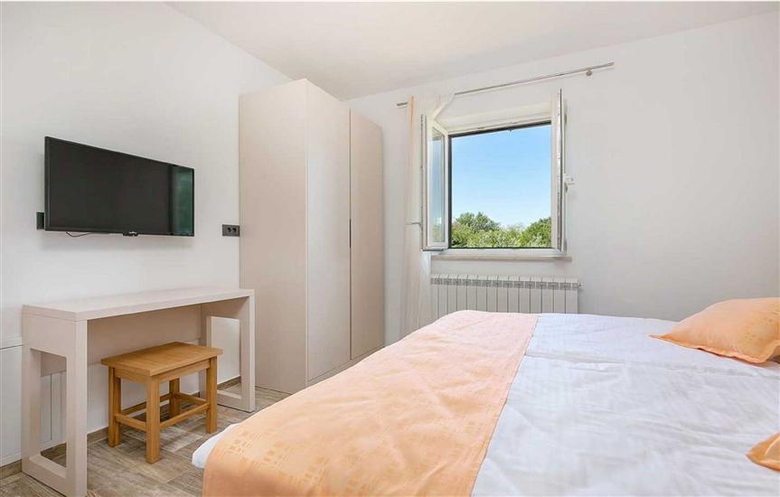 House K1, for 14 persons