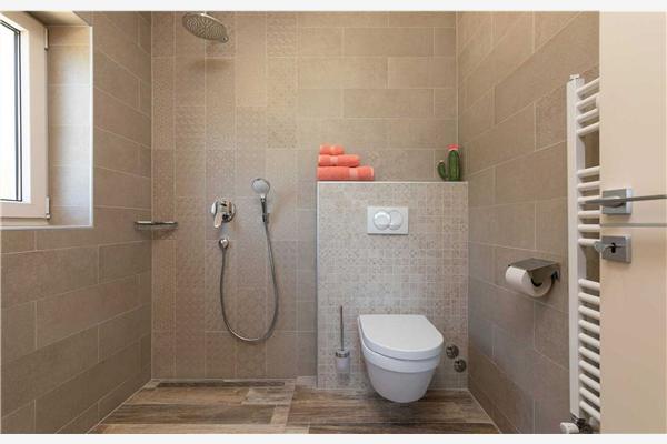 House K1, for 14 persons