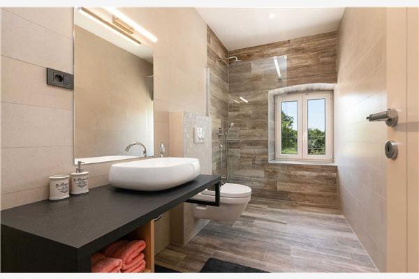 House K1, for 14 persons