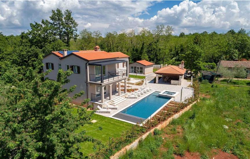 House K1, for 14 persons