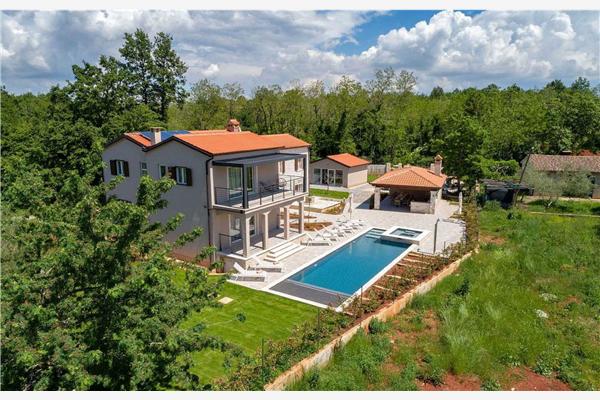 House K1, for 14 persons