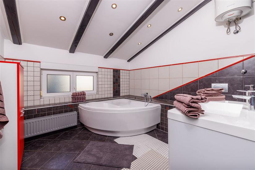 Apartment A3, for 6 persons