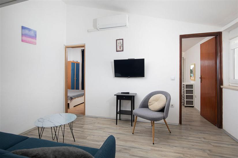 Apartment A1, for 5 persons