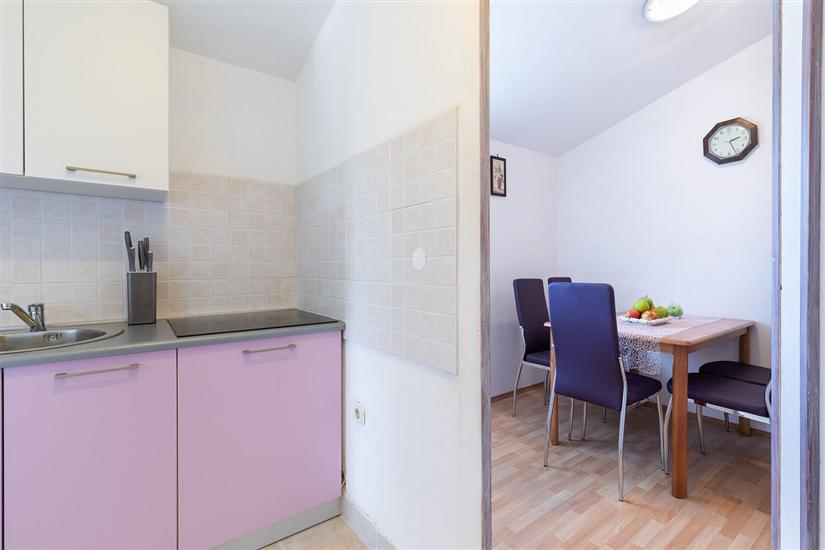 Apartment A1, for 5 persons