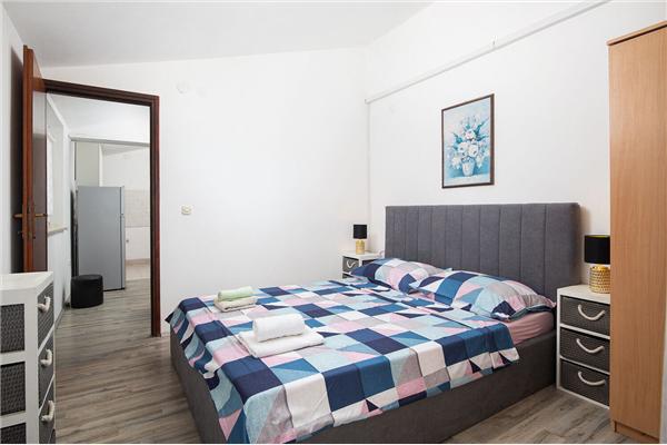 Apartment A1, for 5 persons