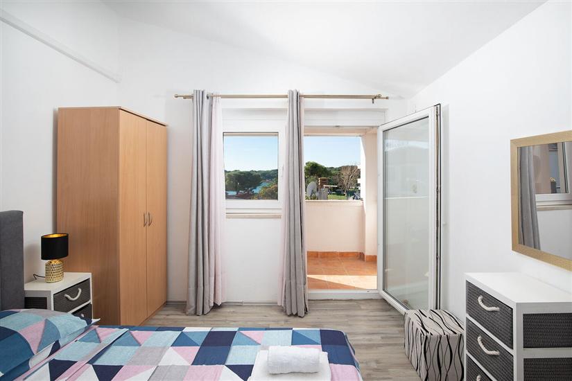 Apartment A1, for 5 persons