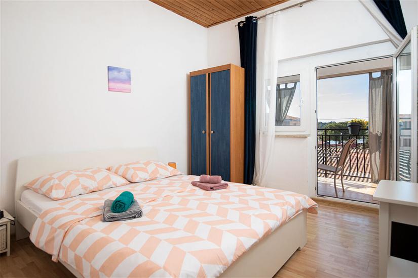 Apartment A1, for 5 persons