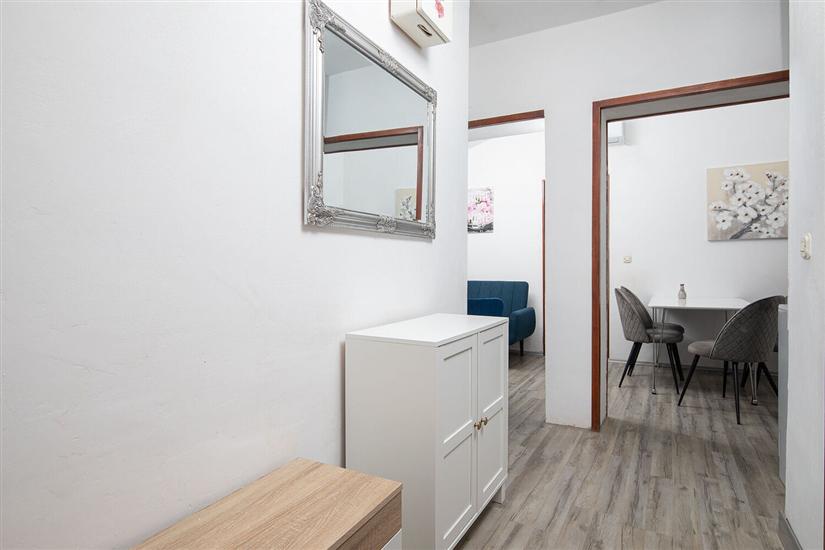 Apartment A2, for 5 persons