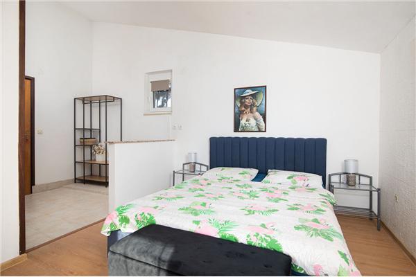 Apartment A2, for 5 persons