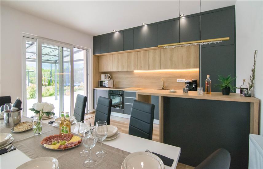 House K1, for 10 persons