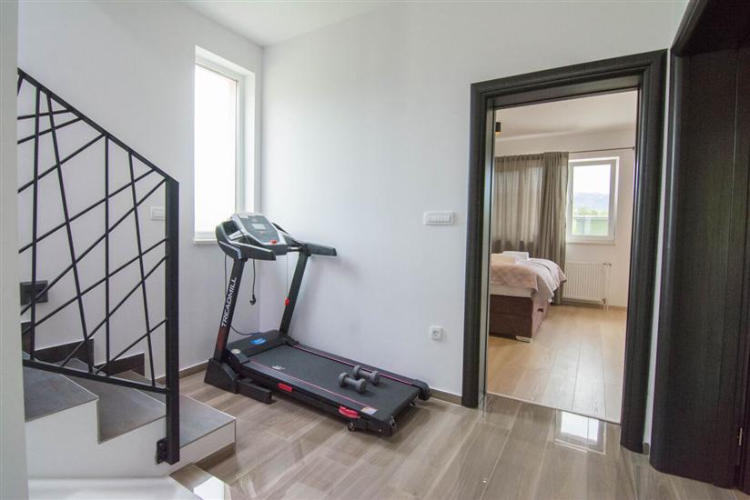 House K1, for 10 persons