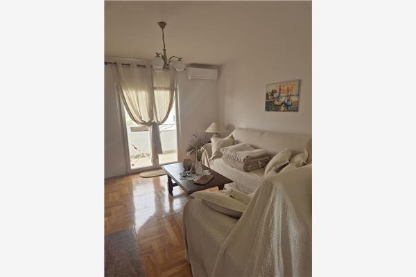 Apartment A1, for 5 persons