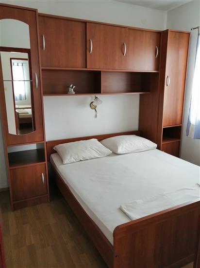 Apartment A2, for 5 persons