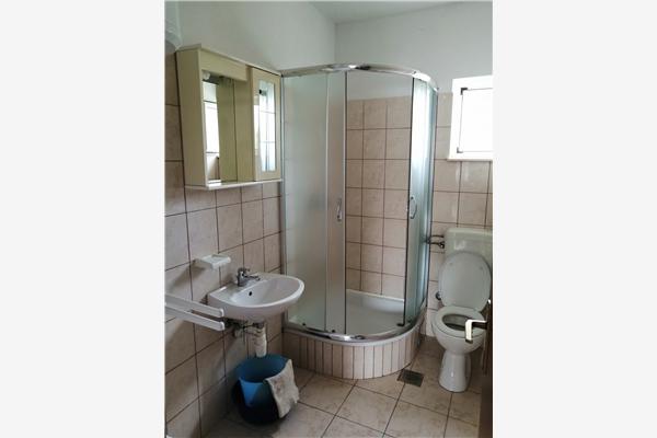 Apartment A2, for 5 persons