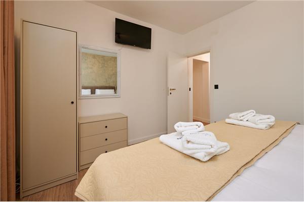 Apartment A1, for 5 persons