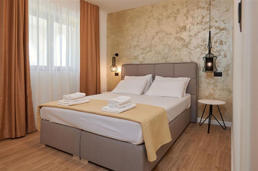 Apartment A1, for 5 persons