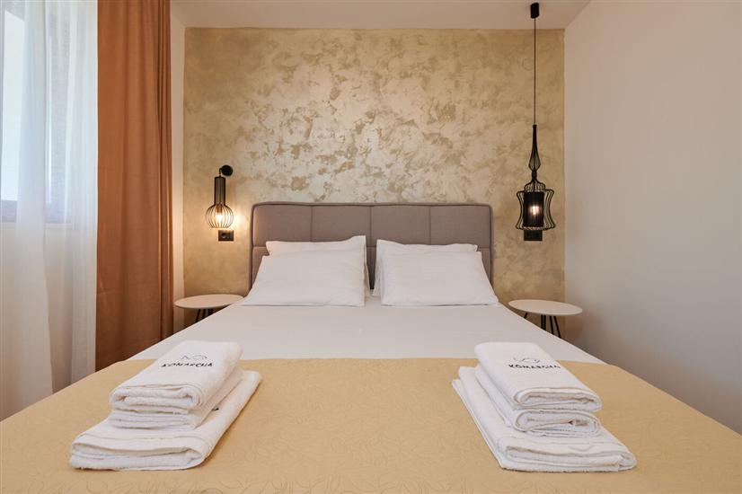 Apartment A1, for 5 persons