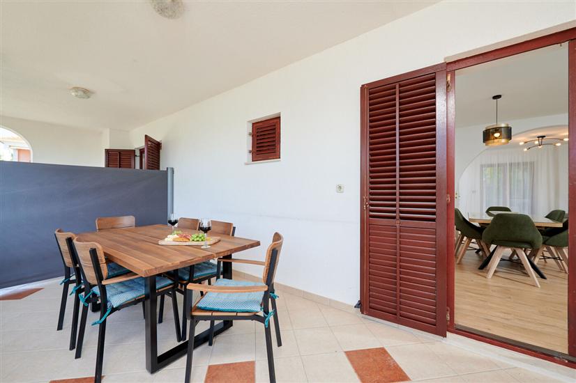 Apartment A1, for 5 persons