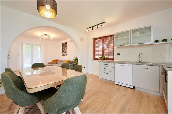 Apartment A1, for 5 persons