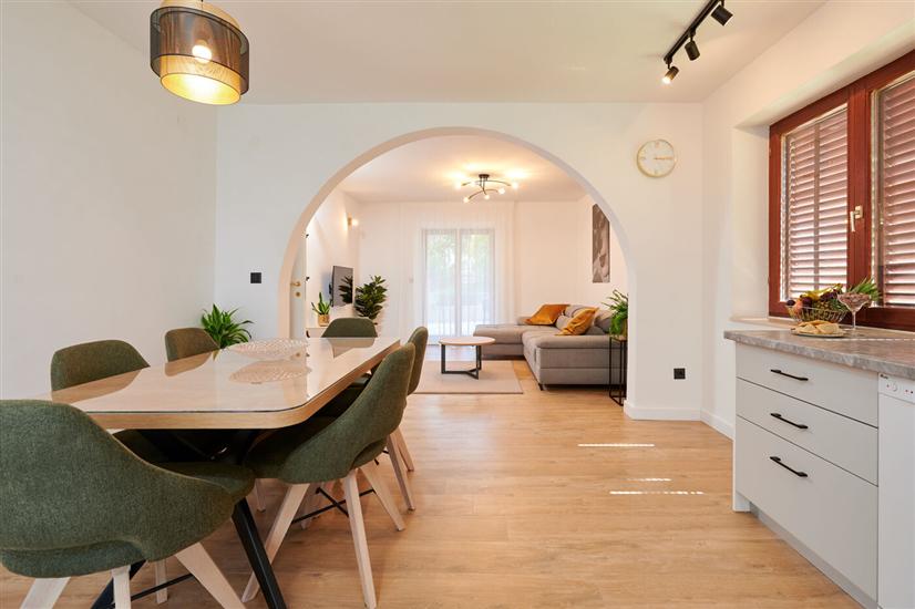 Apartment A1, for 5 persons