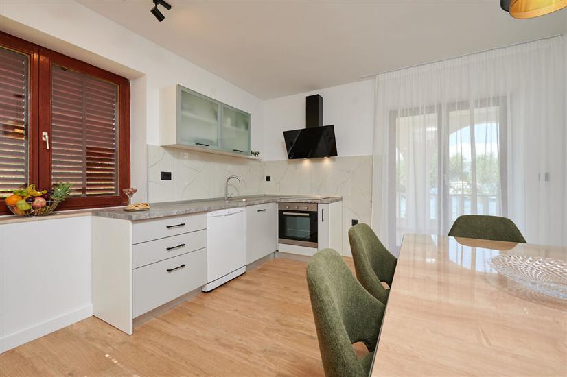 Apartment A1, for 5 persons